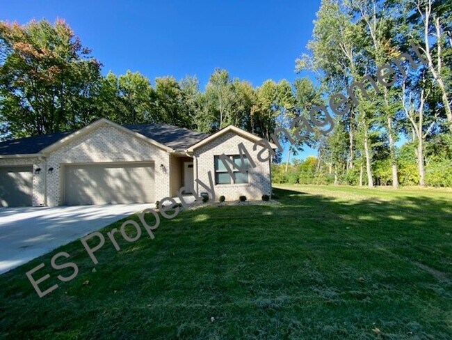 Foto del edificio - 3 Bedroom 2 bath in desirable Franklin, IN