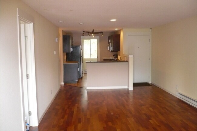 Foto del edificio - 742 Kirkland Cir