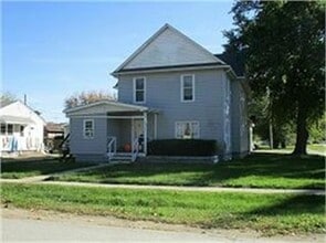 Building Photo - 504 Elm St