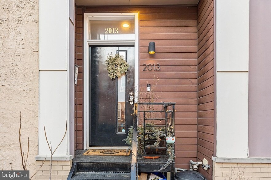 Photo - 2013 E York Street Unit