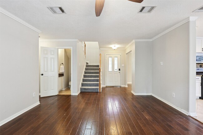 Foto del edificio - 10 Eastwood Pl