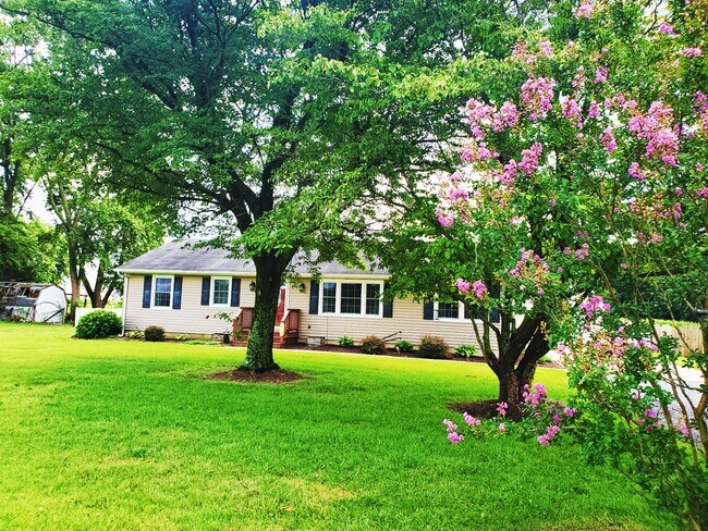 Foto del edificio - 5751 Mt Hermon Church Rd