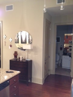 Entry way/bath - 1201 Canal St