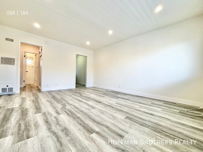 Building Photo - 251 Loma Drive Los Angeles, CA 90026