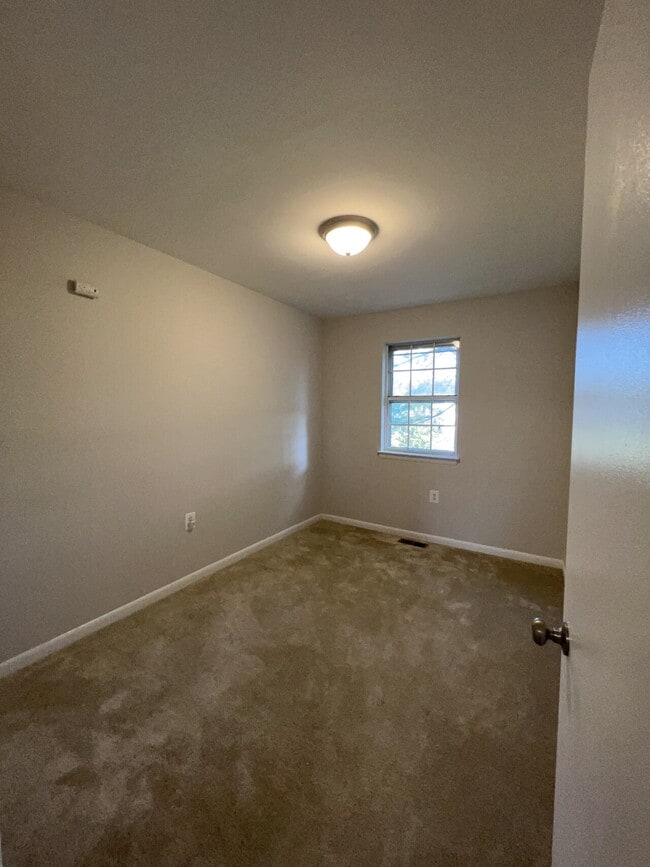 Building Photo - 8205 Durness Ct