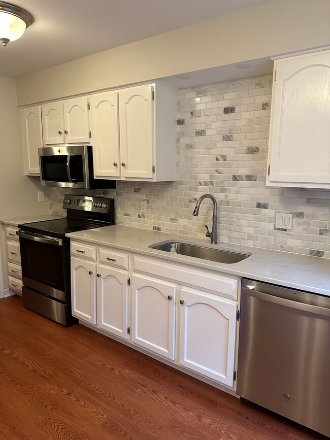 Photo - 3 bedroom, 2.5 bath in Mendenhall Village House