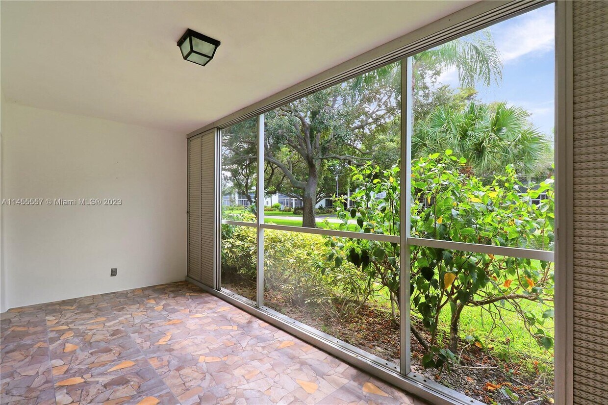 9 Garden St Unit 102J, Jupiter, FL 33469 Condo for Rent in Jupiter