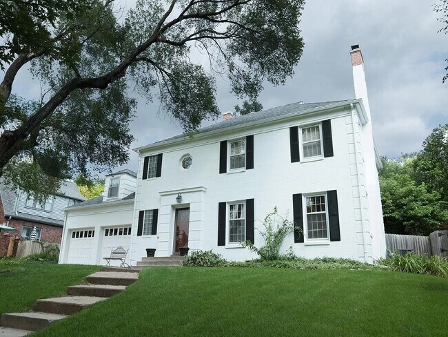 Building Photo - 667 N 59th St