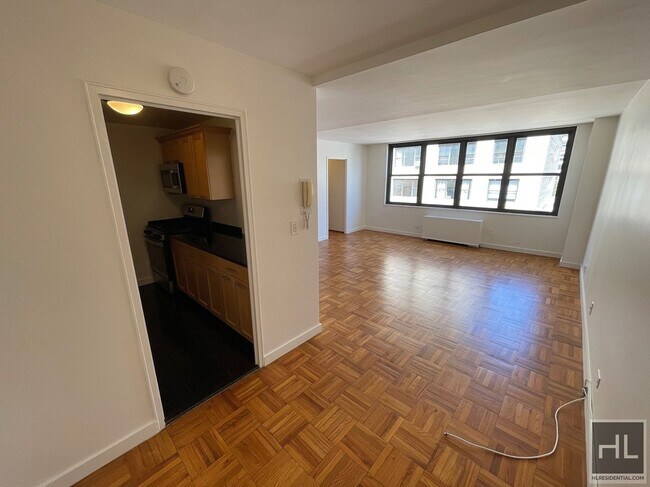Foto del edificio - EAST 49 STREET