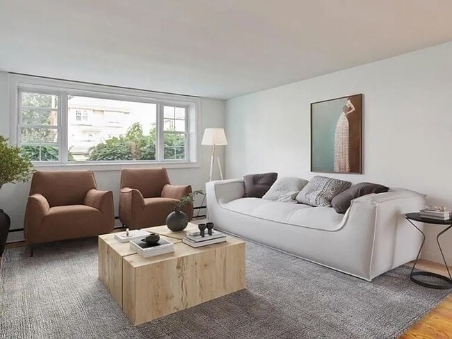 Building Photo - 432 Sea St