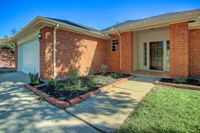 Building Photo - 6506 Larissa Cir