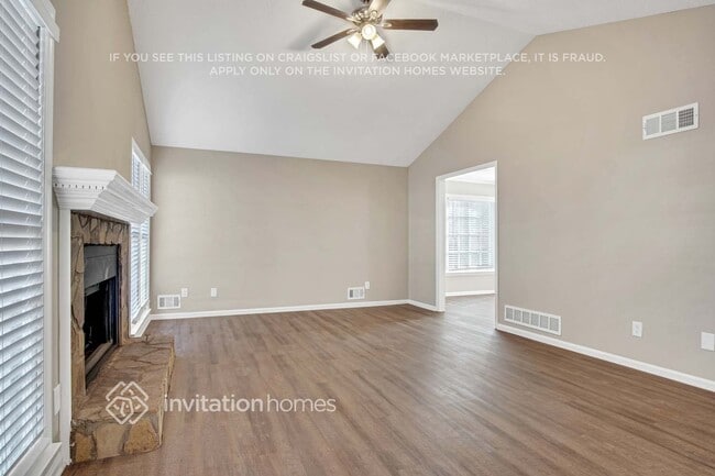 Foto del edificio - 2717 Horseshoe Creek Dr