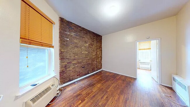 Building Photo - 329 E 33rd St