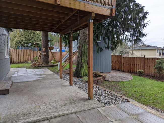 Building Photo - 828 N 18th St