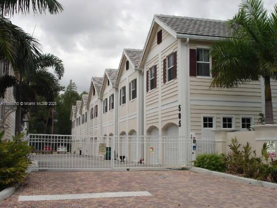 Foto del edificio - 511 SW 18th Ave