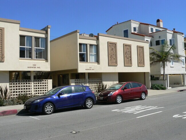 Front - 520 Hermosa Ave
