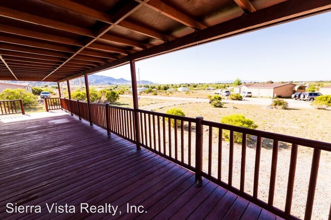 Building Photo - 3 br, 2 bath House - 3442 E Piette Rd