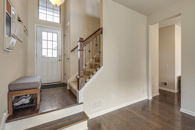 Building Photo - 520 Bramley Pl
