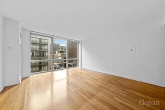 Building Photo - 39 E 29th St