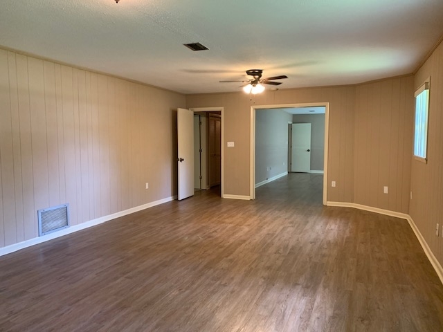 Building Photo - 2312 Killarney Way