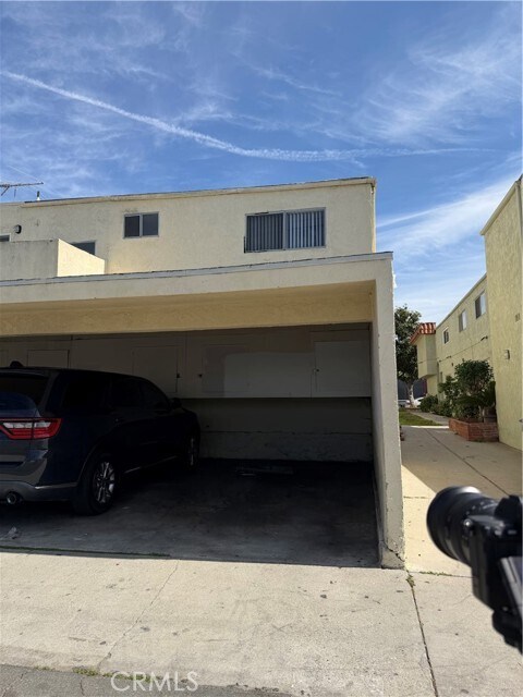 Building Photo - 7037 Milton Ave