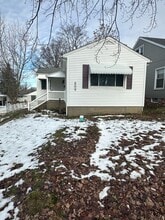 Building Photo - 809 Lakewood Blvd