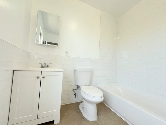 Building Photo - 65 Hawkins St