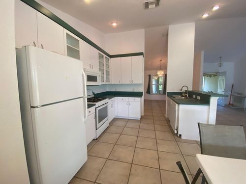 Foto del edificio - 5425 Koblegard Rd