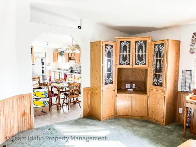 Foto del edificio - 2001 Manufactured Home on 160 Acre Farm ne...