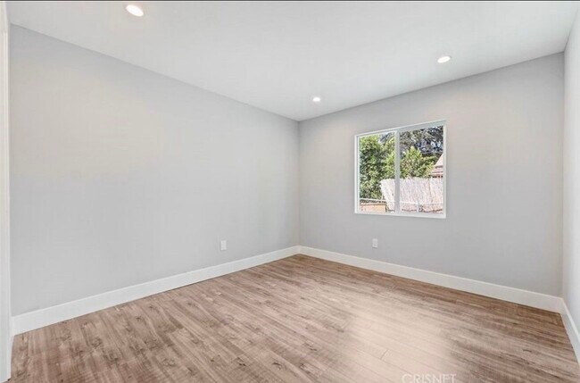 Building Photo - 12650 Bromont Ave