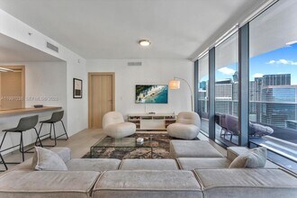 Building Photo - 1000 Brickell Plaza