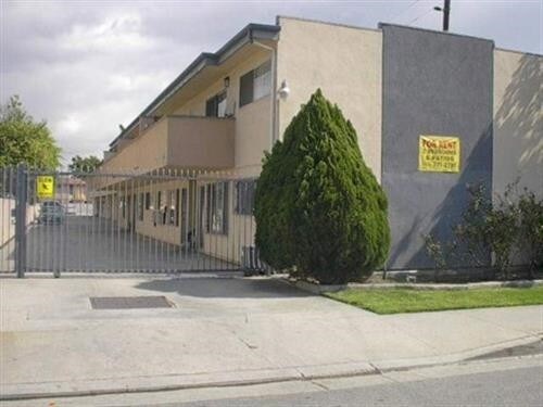 Foto principal - 6804 Walker Ave
