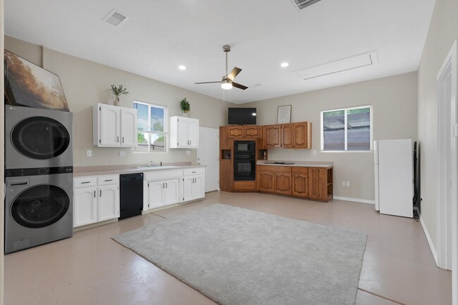 Foto del edificio - NW Albuquerque | 2 bed / 1 bath | Casita |...
