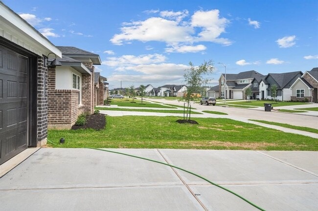 Building Photo - 29422 Pikes Peak Dr