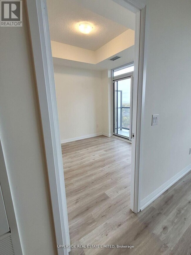 Photo du bâtiment - 3270 Sheppard Ave E