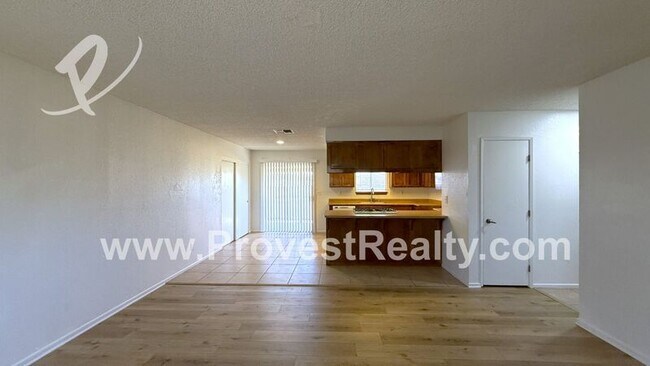 Foto del edificio - 12780 Red Wing Rd.