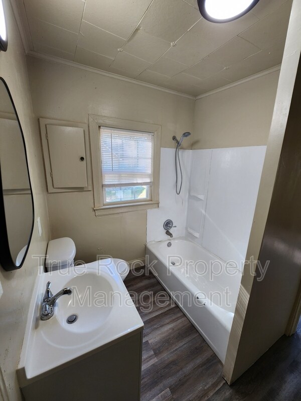 Foto del edificio - 831 Orchard St