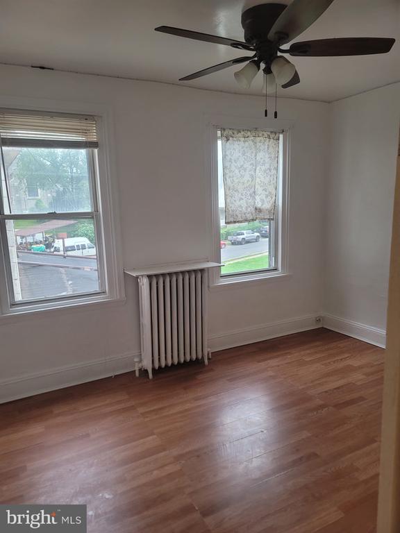 Building Photo - 213 E Tabor Rd