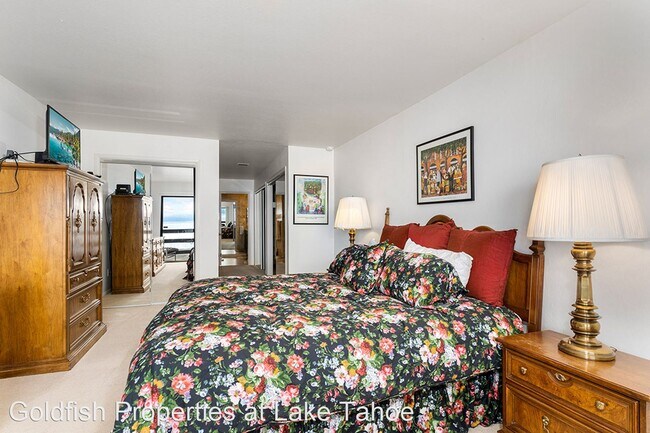 Foto del edificio - 475 Lakeshore Blvd