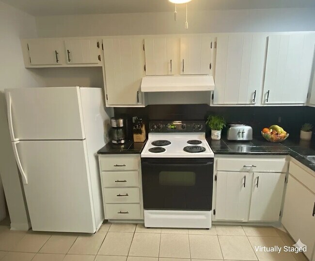 Foto del edificio - Room in Townhome on Baker Ct