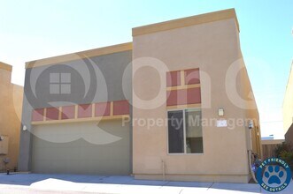 Building Photo - 3113 E Danbury Rd