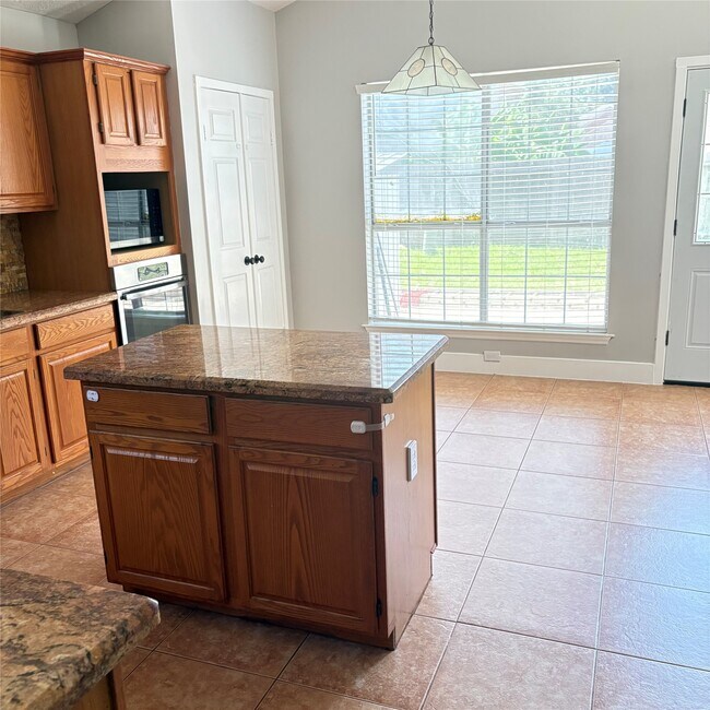 Foto del edificio - 20315 Aspenwilde Dr