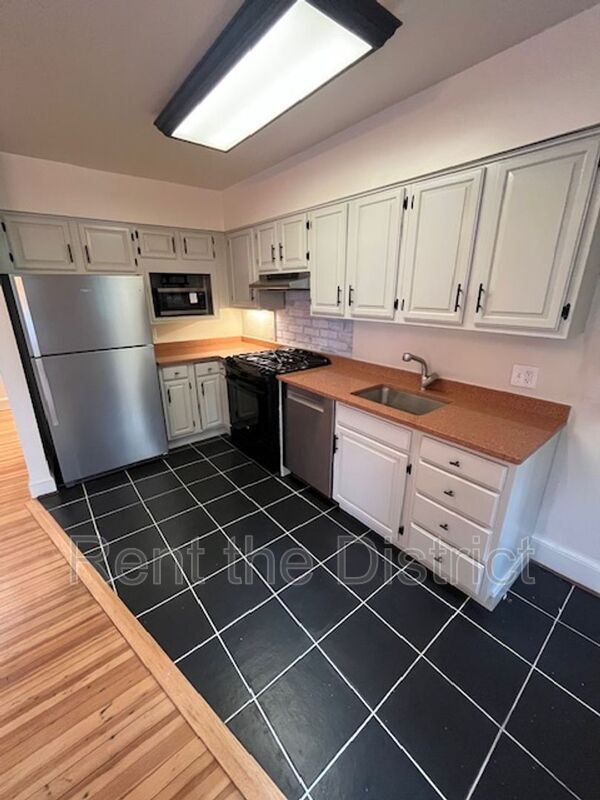 Foto del edificio - 1824 S Street NW