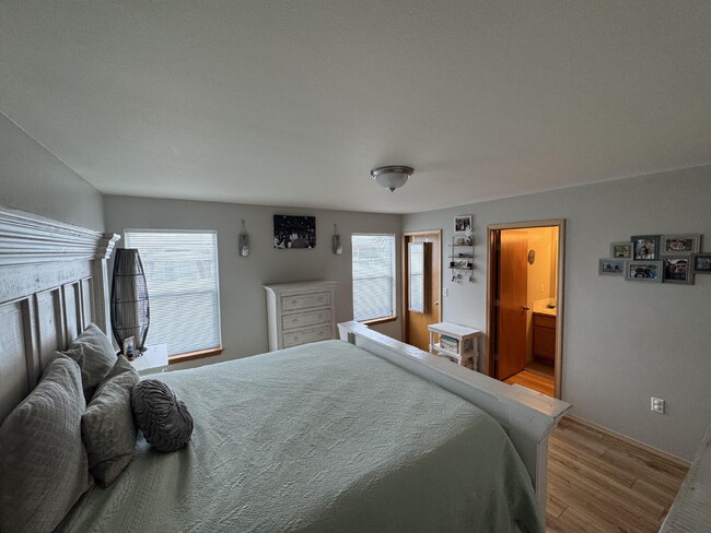 Building Photo - 3 bed 2 bath Five Mile Prairie home