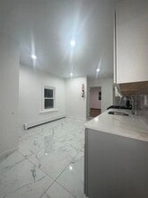 Building Photo - 23 Valley Pl