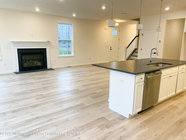 Foto del edificio - 3453 Glen Oaks Ln