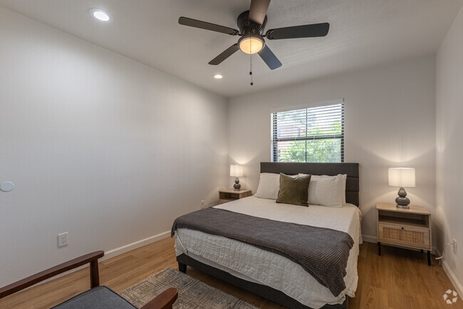 1BR, 1BA - 563SF - Bedroom - Nuvo Luna