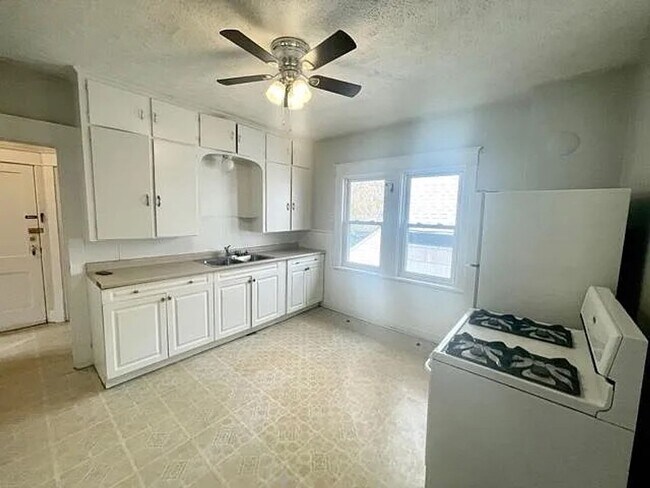 Foto del edificio - 712 W 26th St