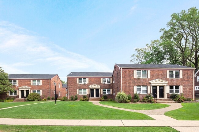 Building Photo - Montclair Court Apartments