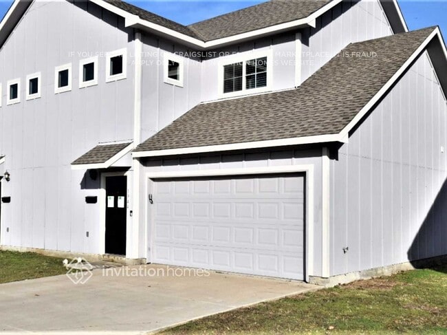 Building Photo - 1944 Melrose St